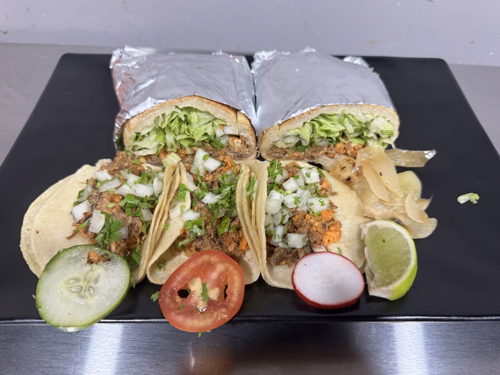 Torta + 3 tacos mixtos