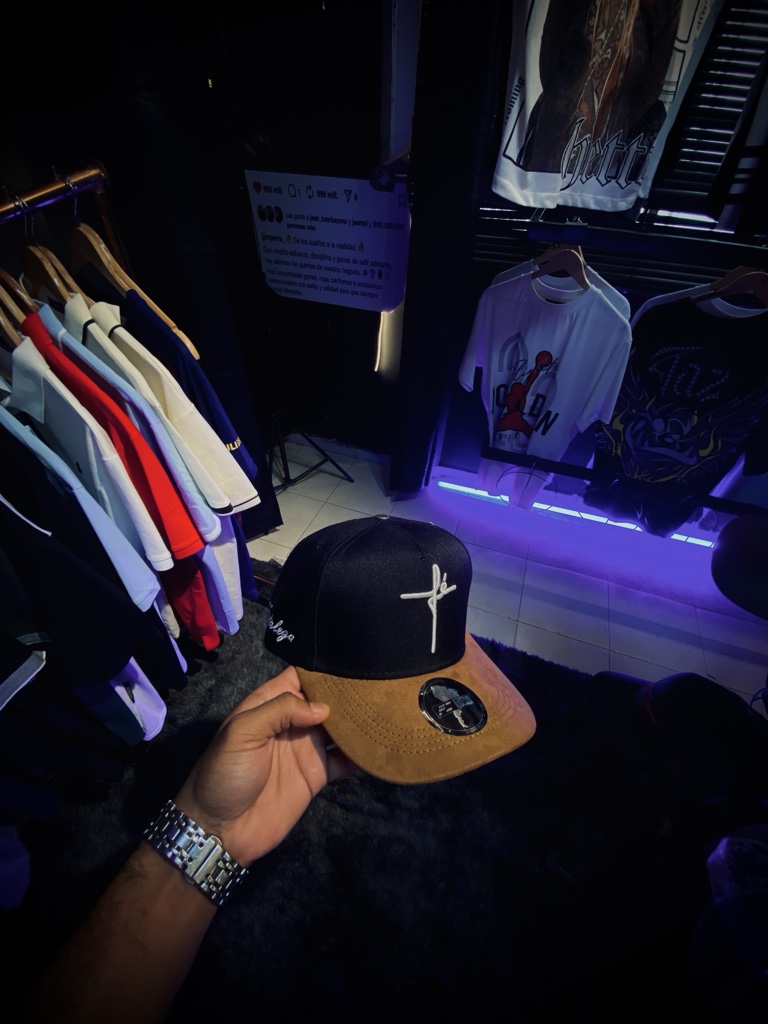 Gorra FÉ negra y cafe