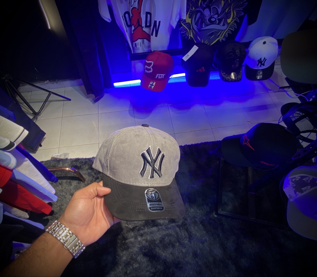 New York Yankees gris y negro