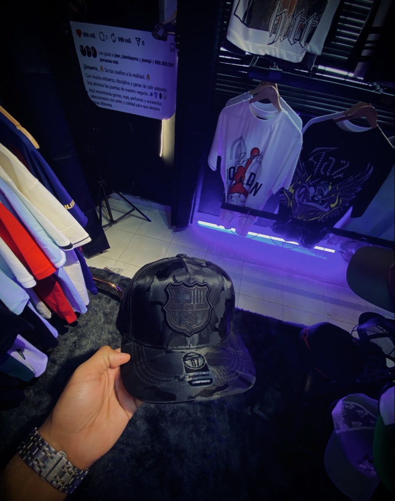 Gorra Barcelona negra ajustable