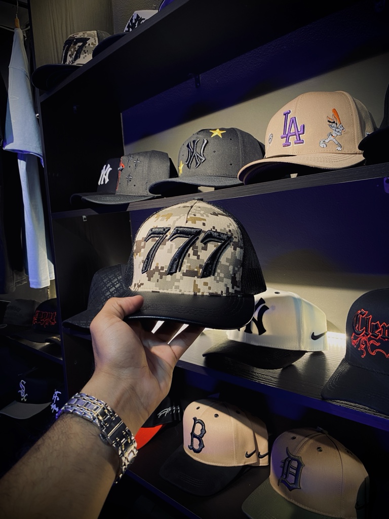 Gorra camuflada 777