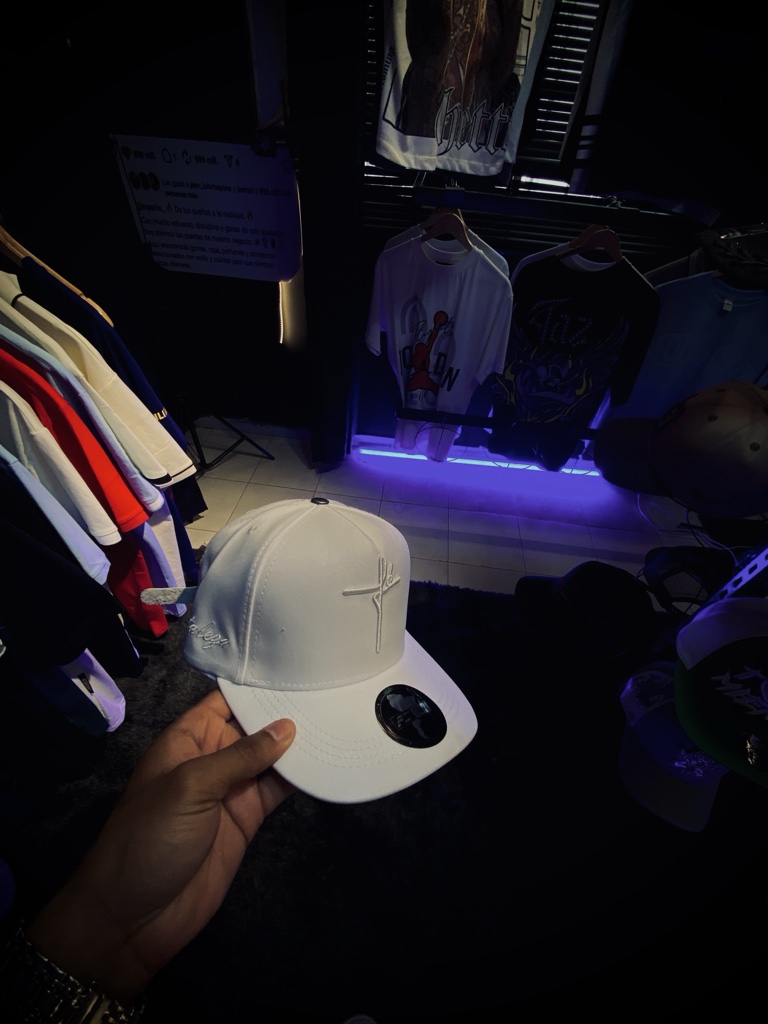 gorra FÉ blanca