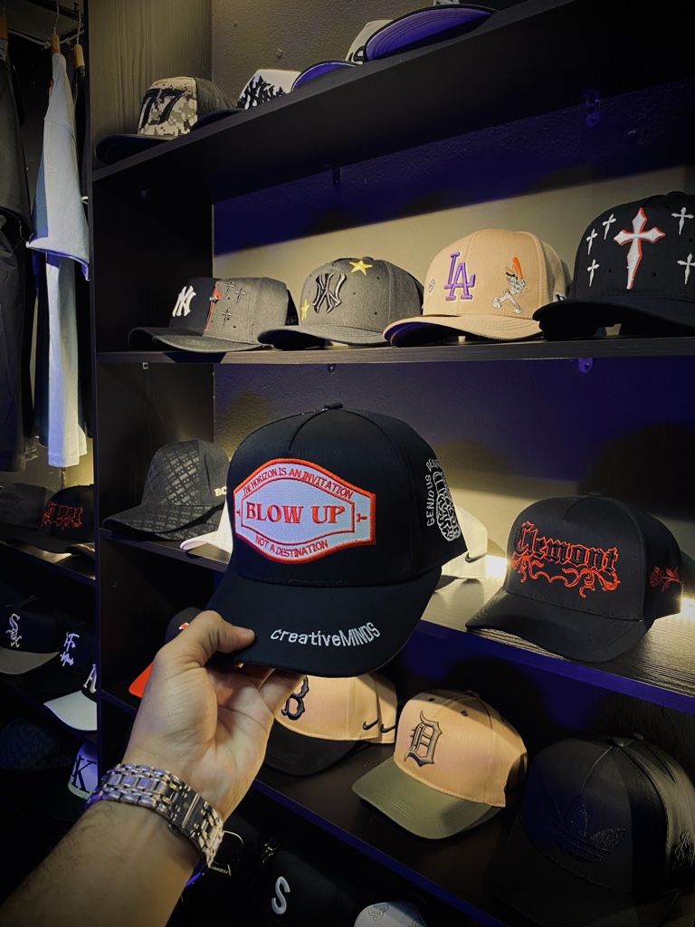 Gorra negra CreativeMinds