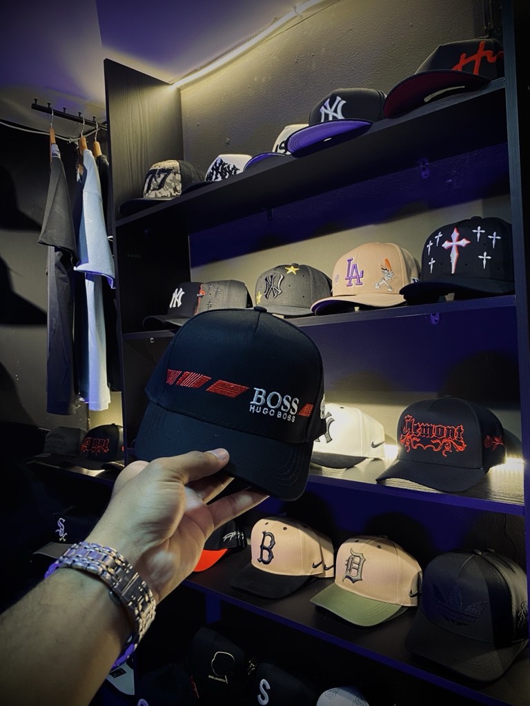BOSS gorra negra