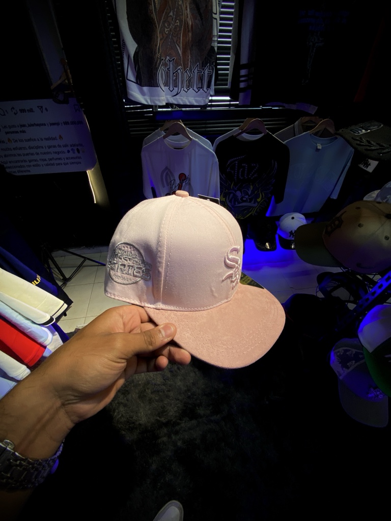 Gorra rosa talla 7 1/4