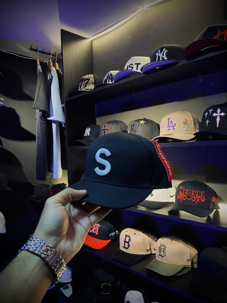 Gorra Supreme negra