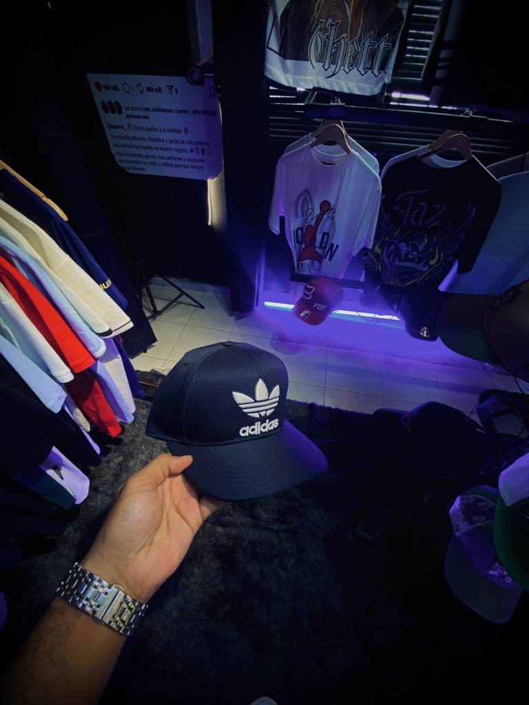 Gorra Adidas azul oscuro