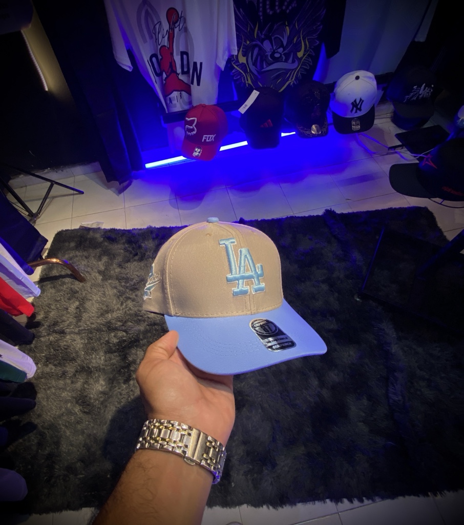 LA azul beige gorra