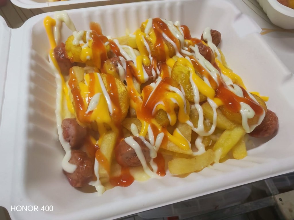 Salchipapas