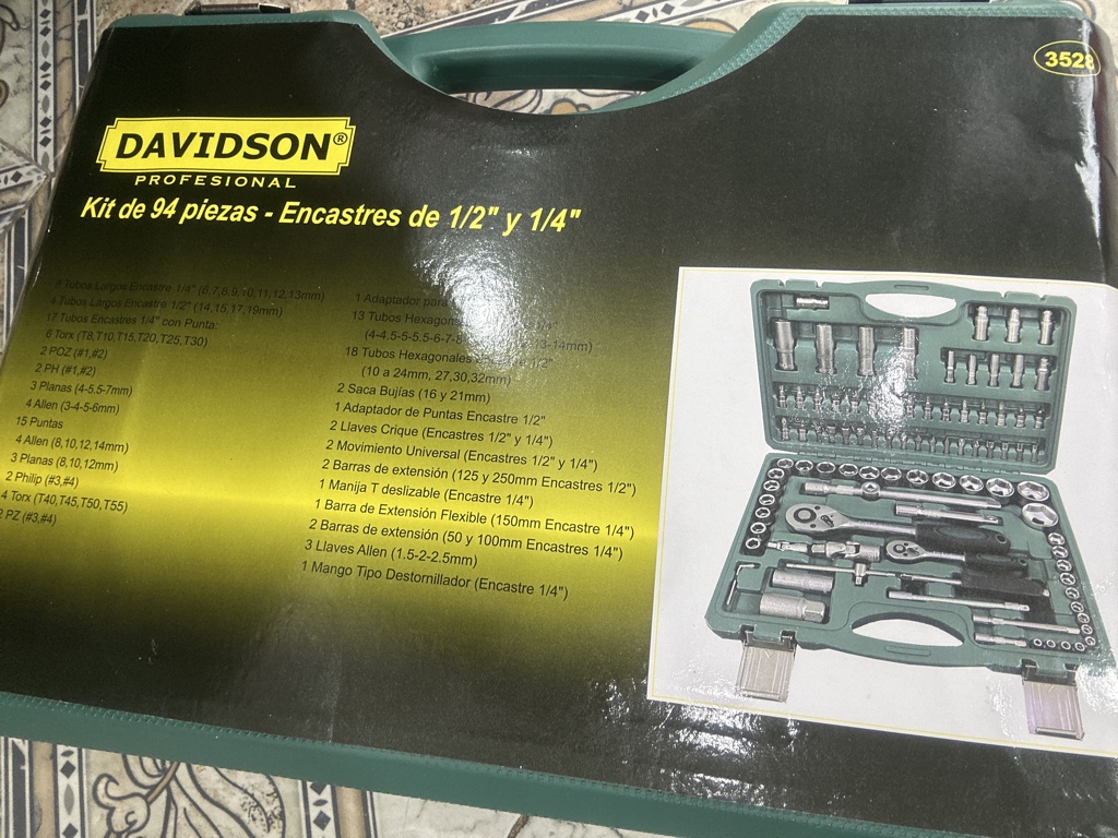 Caja de herramientas 94pzs Davidson