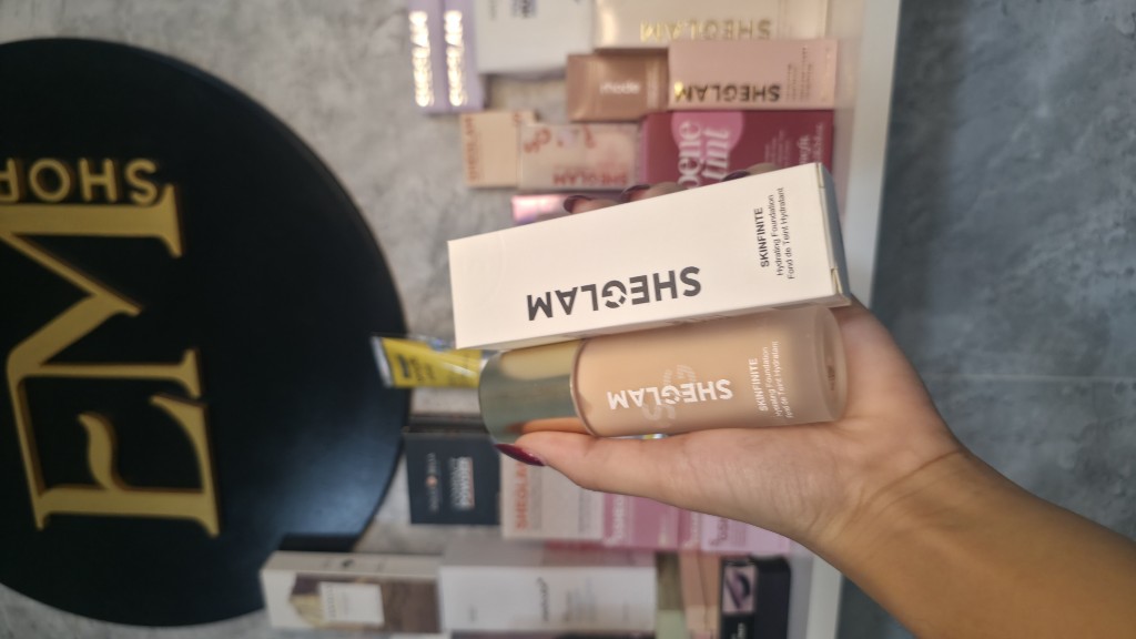 Sheglam Skinfinite Hydrating Foundation