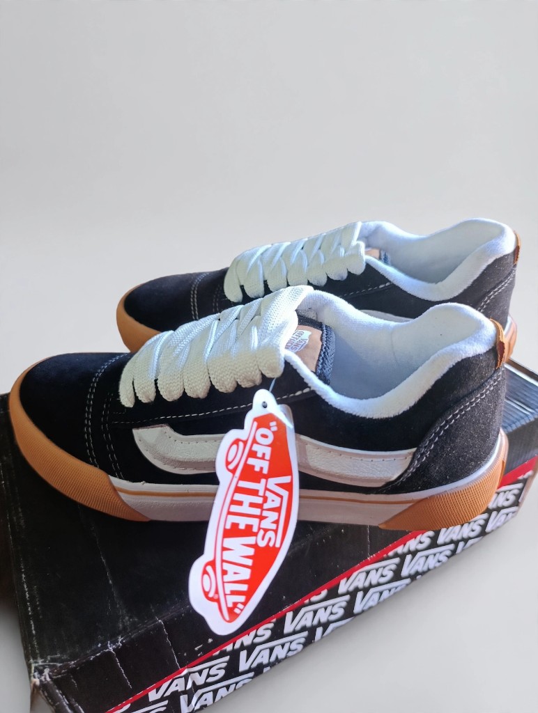 Vans negras urbanas. Talle 37/38