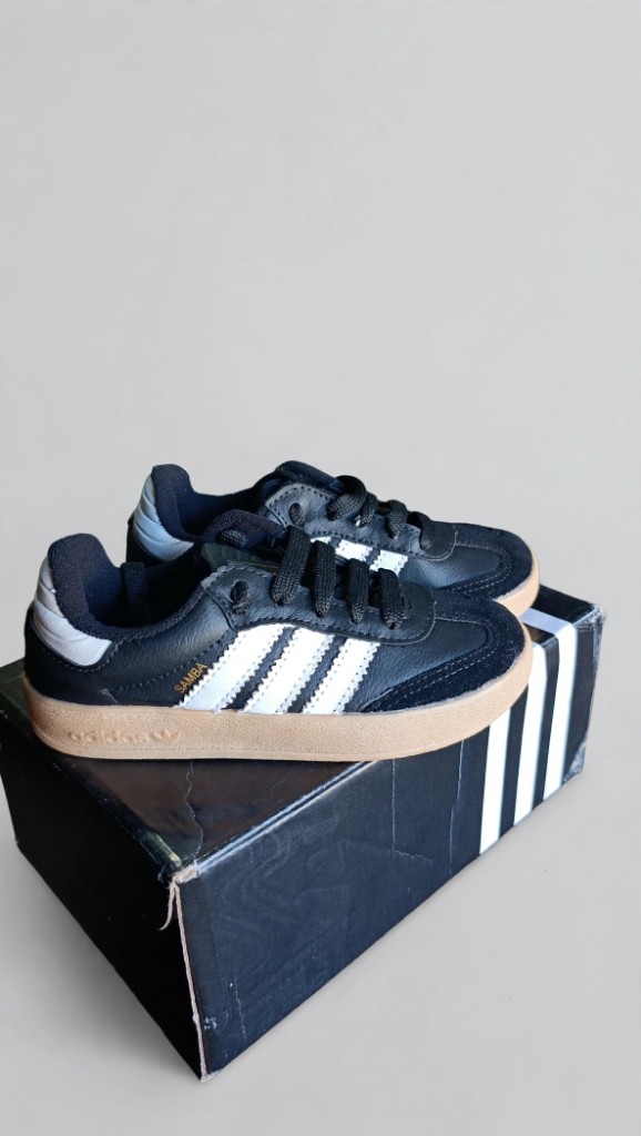 Adidas Samba negro. Talle 29