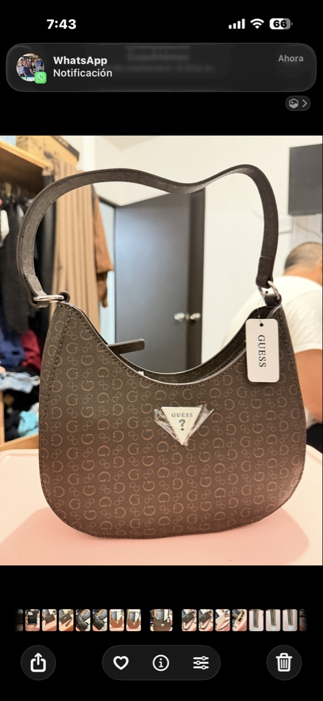 GUESS bolsa cafe lazo corto