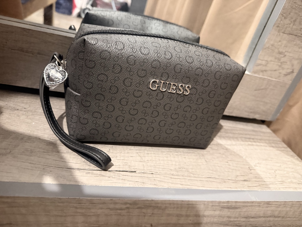 Guess muñequera