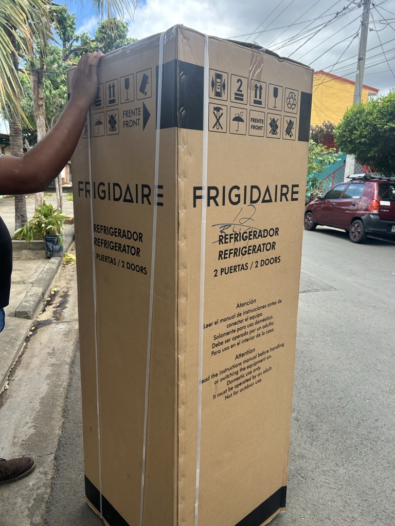 Frigidaire refrigerador 2 puertas 09