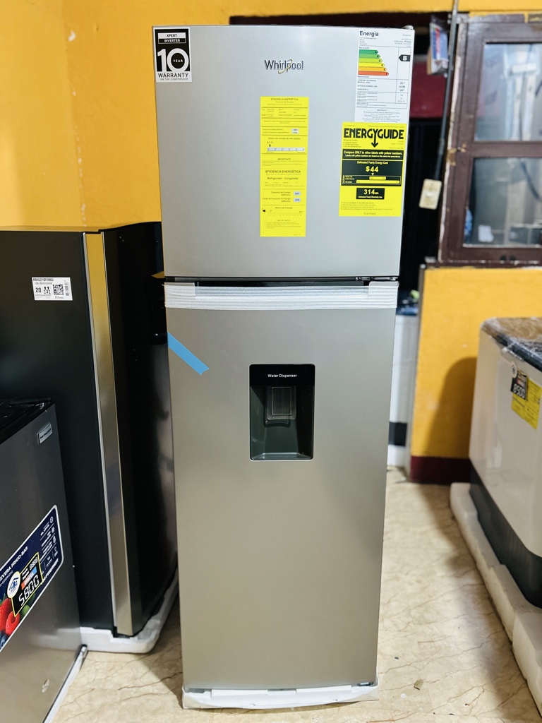 Whirlpool refrigeradora gris