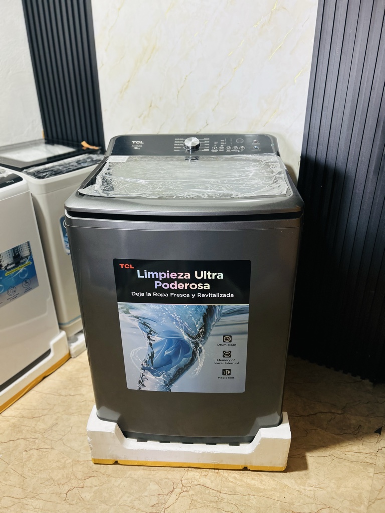 TCL lavadora gris 19Kg