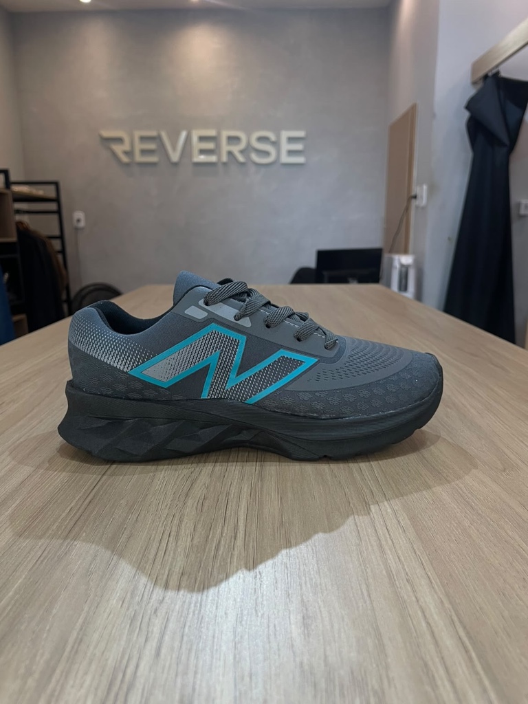 New balance cinza azul