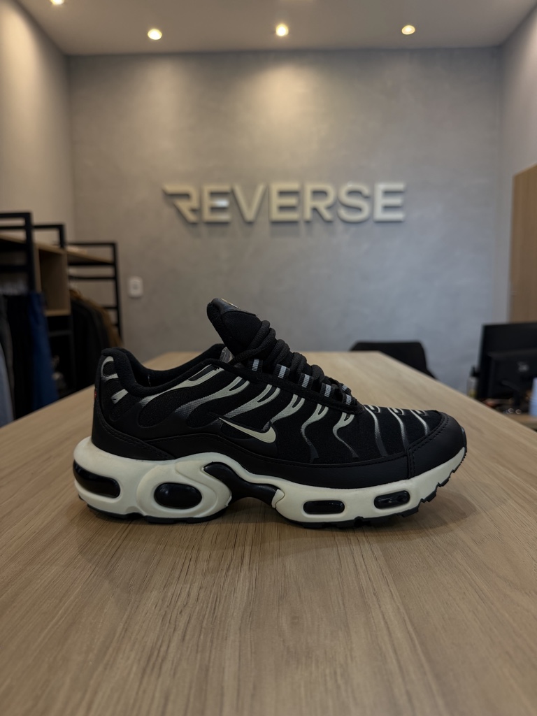 NIKE TN PRETO OFF