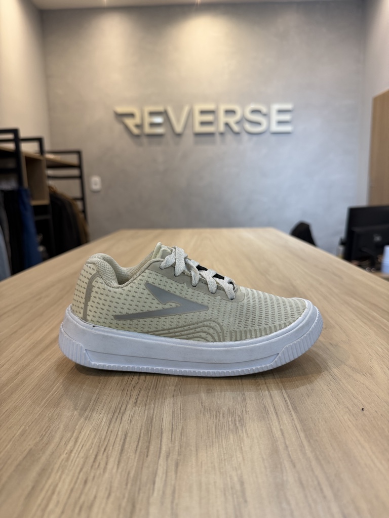 Reverse tênis bege