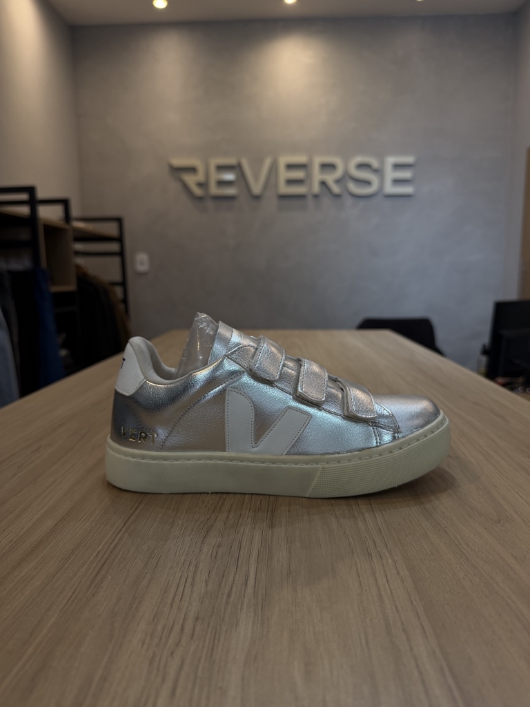 TENIS VERT BRILHO