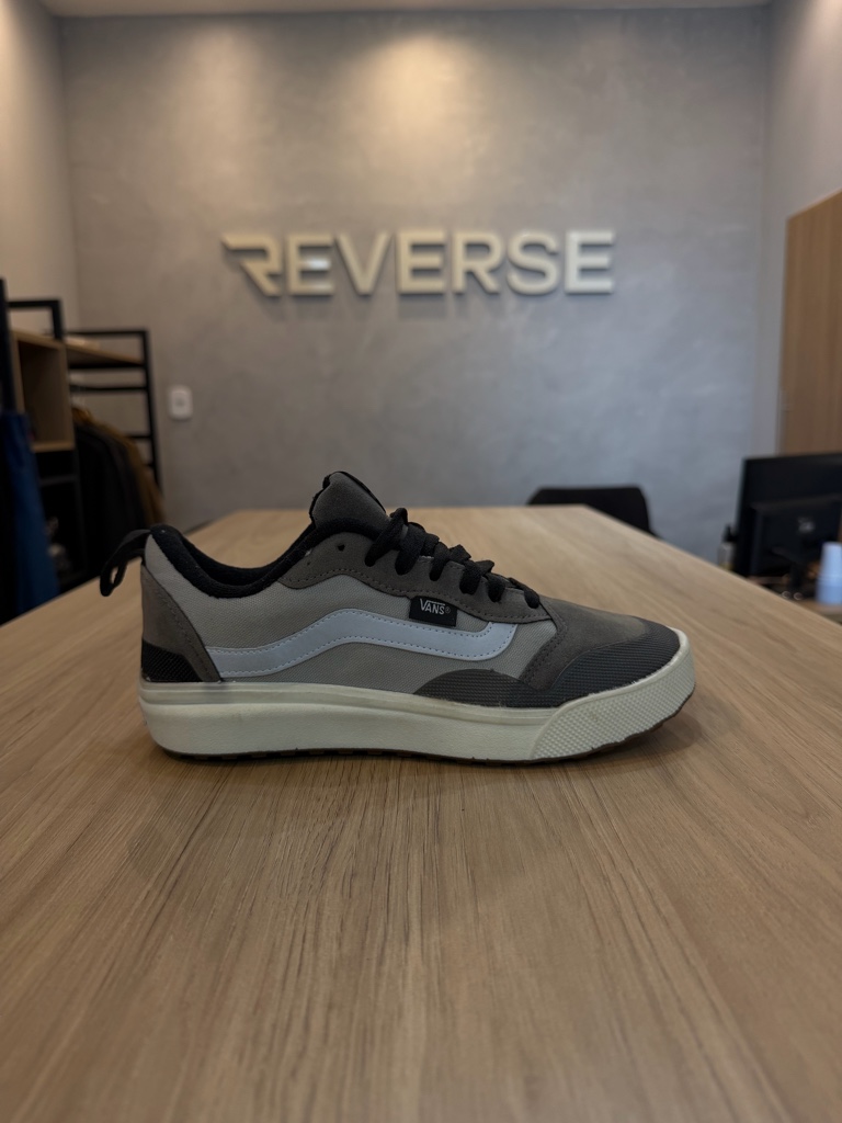VANS ULTRARANGE EXO CINZA