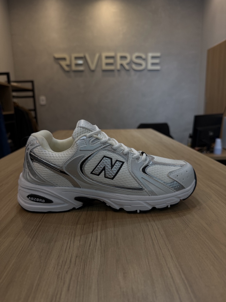 NEW BALANCE 530 BRANCO/PRETO