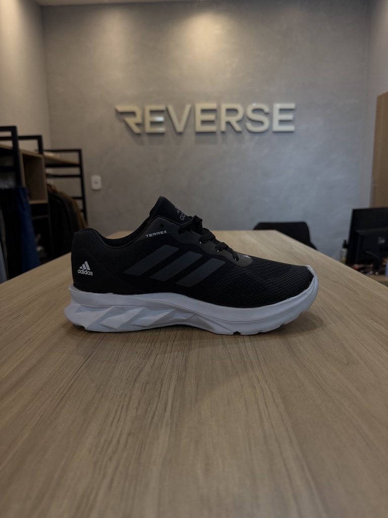 Adidas Terrex preto