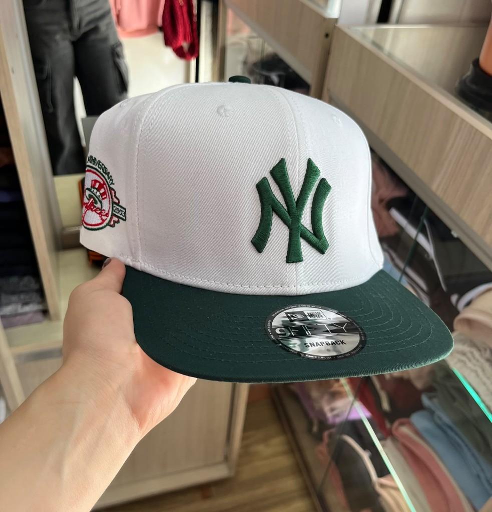 Gorra NY verde y blanca plana