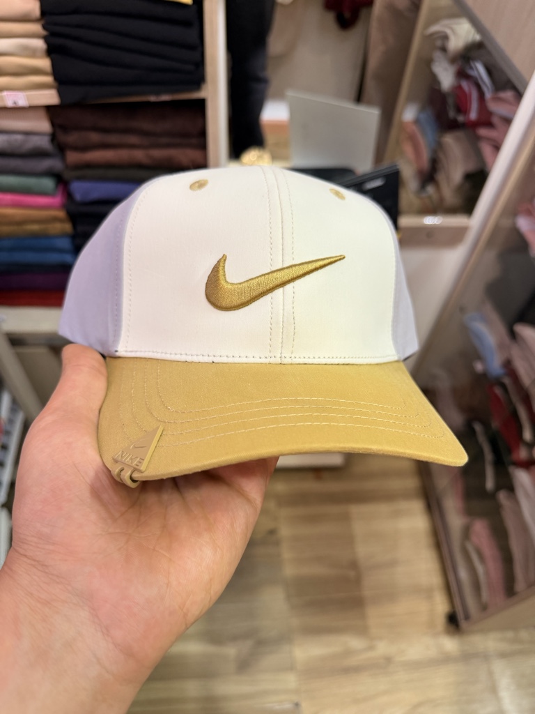 Gorra nike mostaza