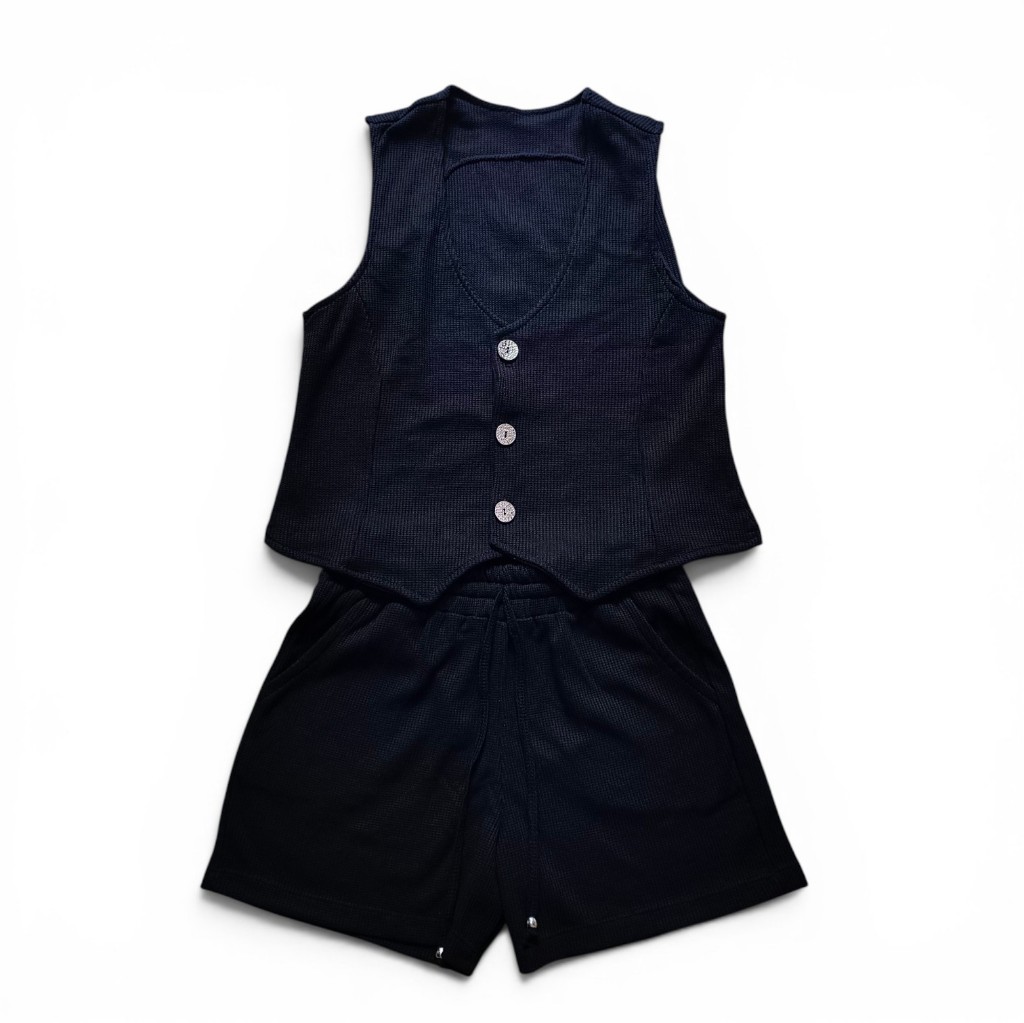 Conjunto short y chaleco negro dama