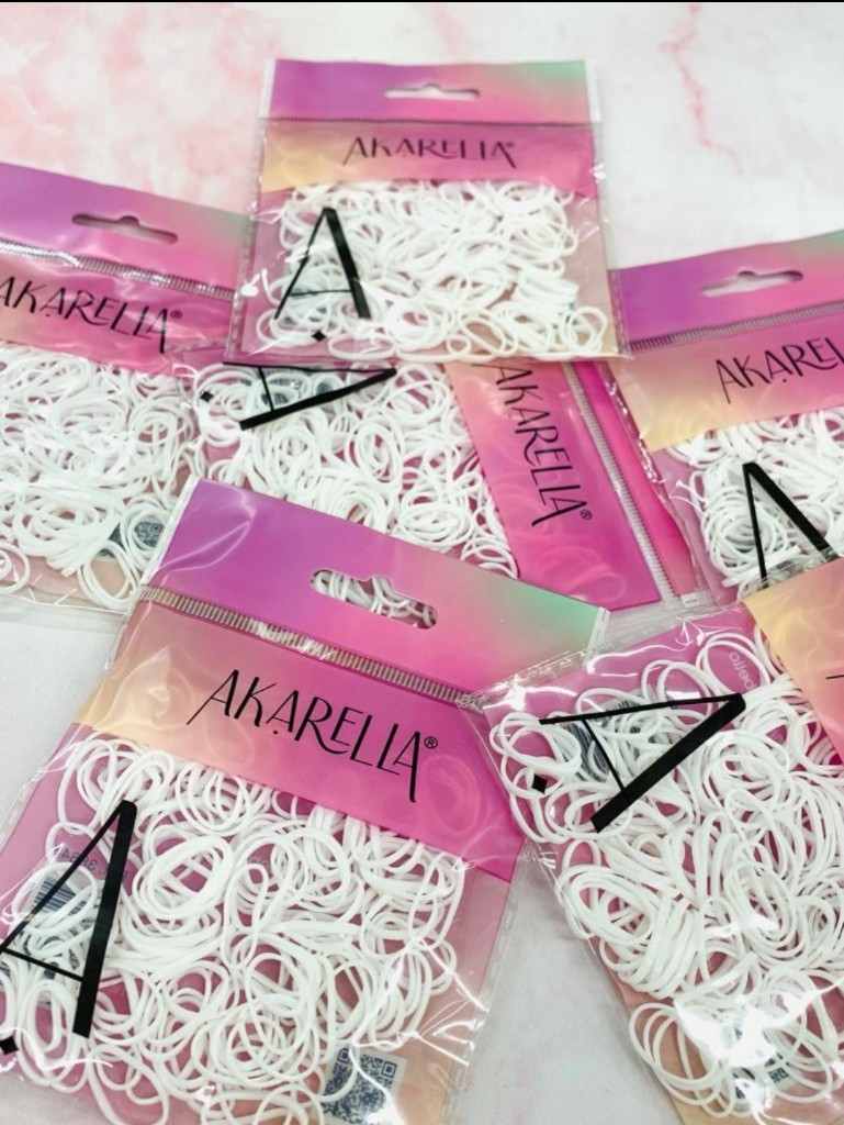 cauchos akarella y fifty blanco