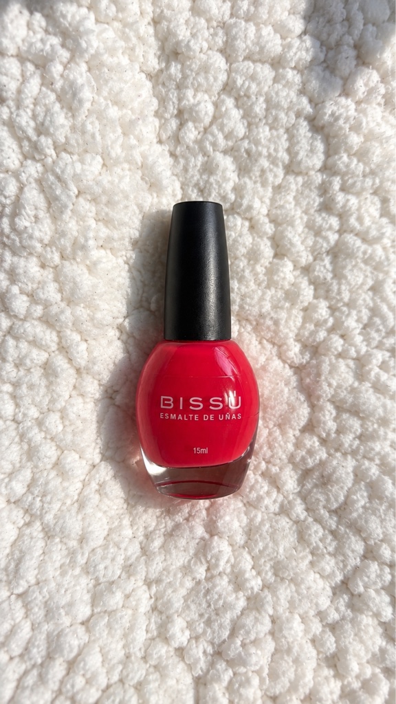 Esmalte uñas bissú