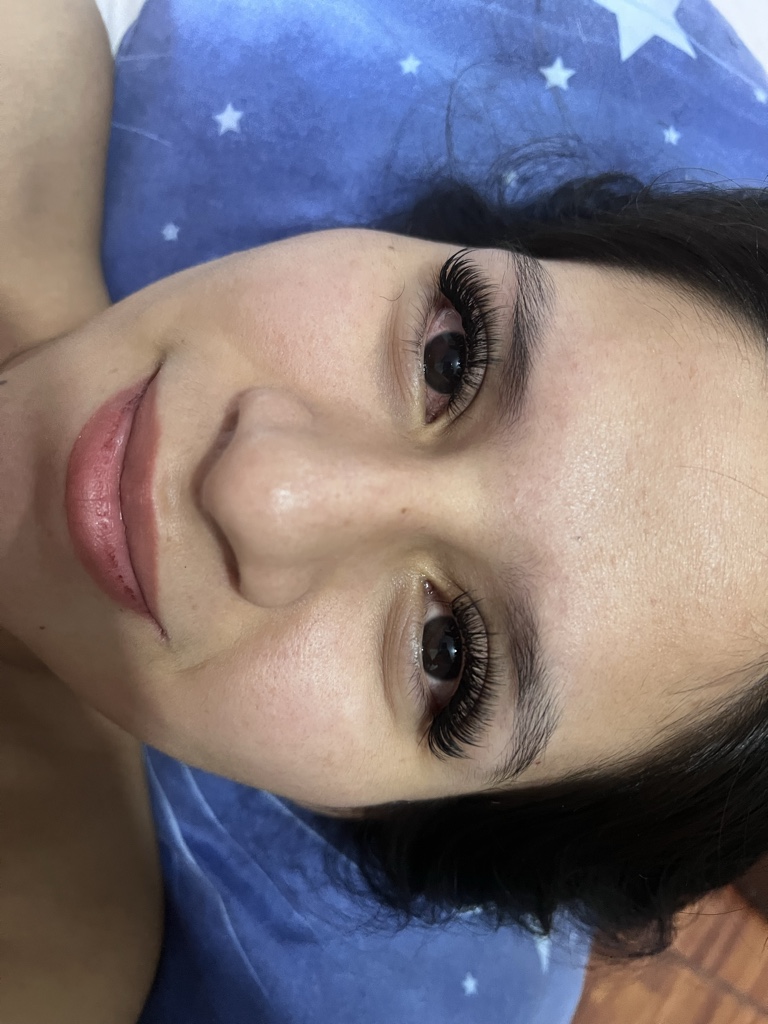 Extensiones pestañas volumen