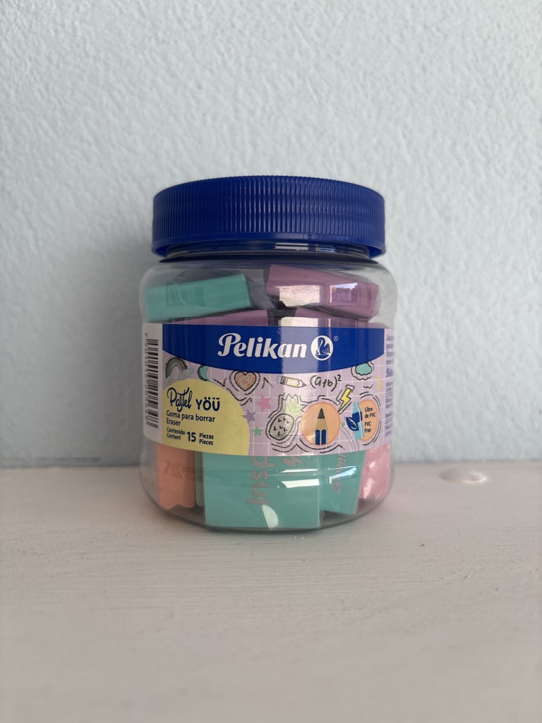 Goma pastel pelikan
