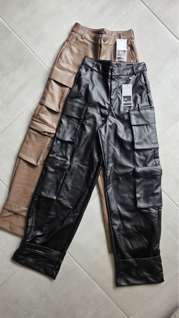 Pantalón cuero negro S/L
