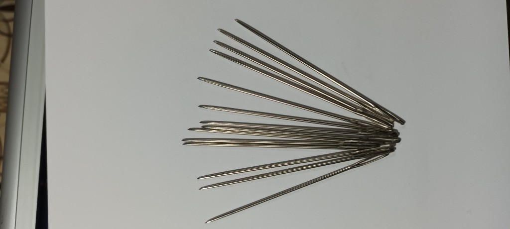 AGUJA CAPOTERA CON PUNTA LARGA