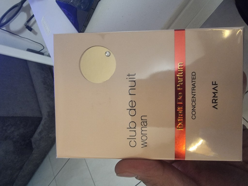 CLUB DE NUIT WOMAN EXTRAIT DE PARFUM