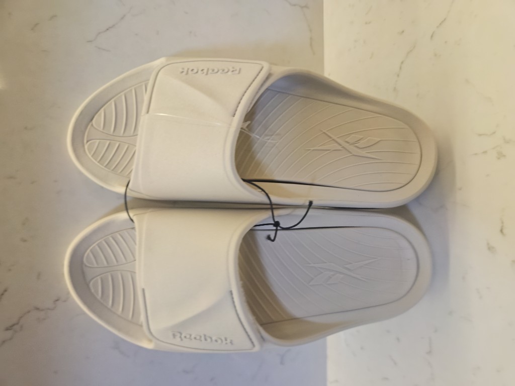 ZANDALIA REEBOK 28CM