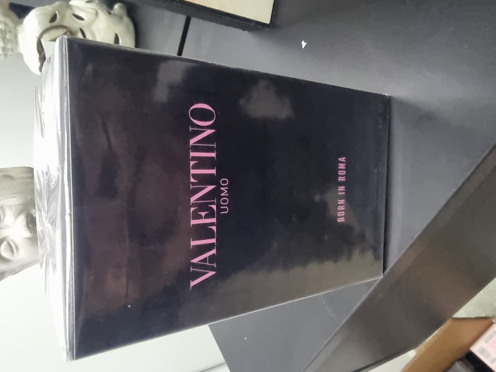VALENTINO BORN IN ROMA