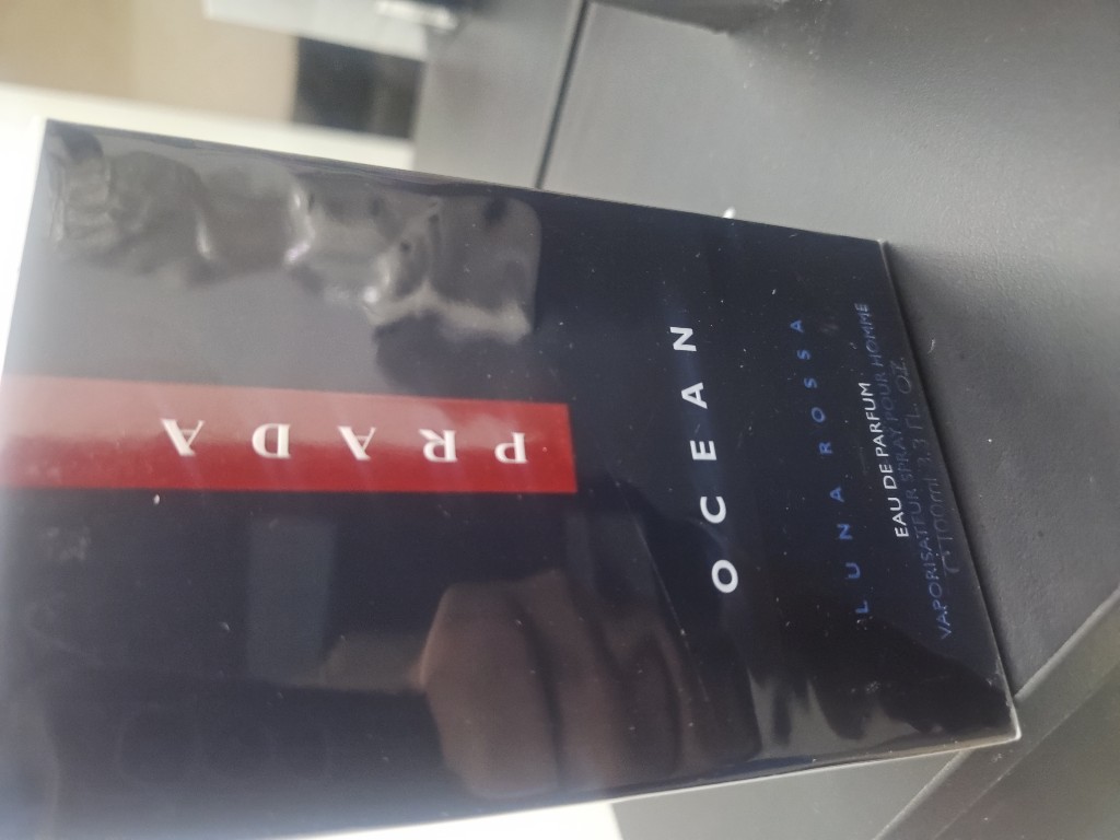 PRADA OCEAN LUNA ROSSA