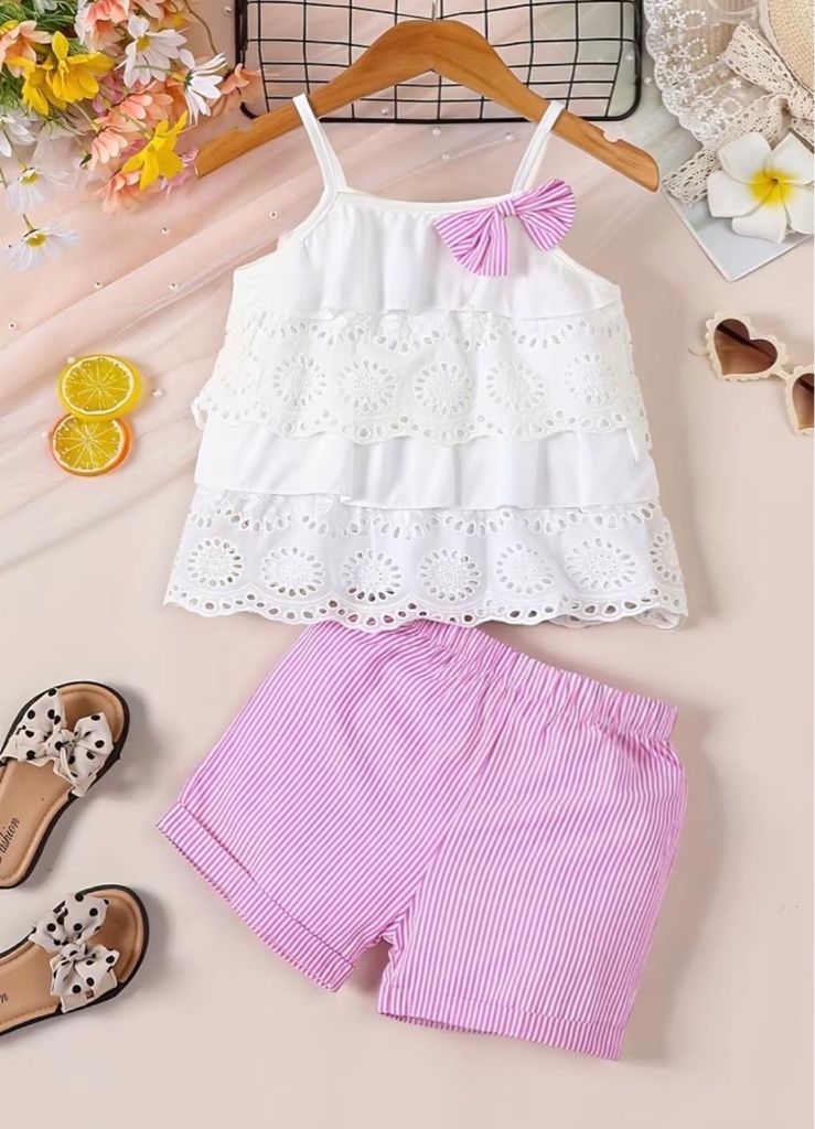 Conjunto blanco y rosado
