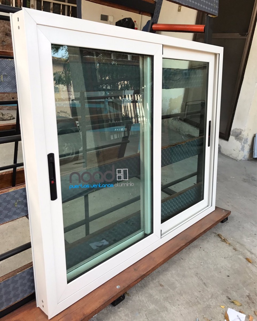 VENTANA LISA BLANCA/TINTEX VERDE n