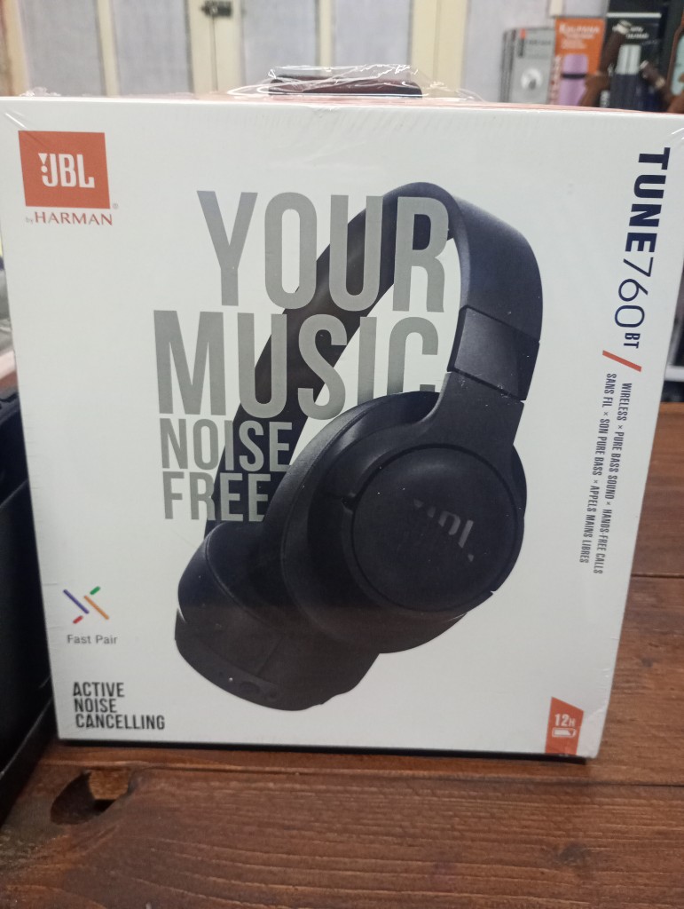JBL TUNE 760