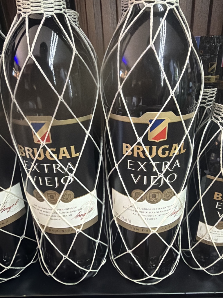 Brugal Extra Viejo full