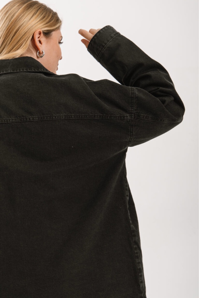 Campera negra denim