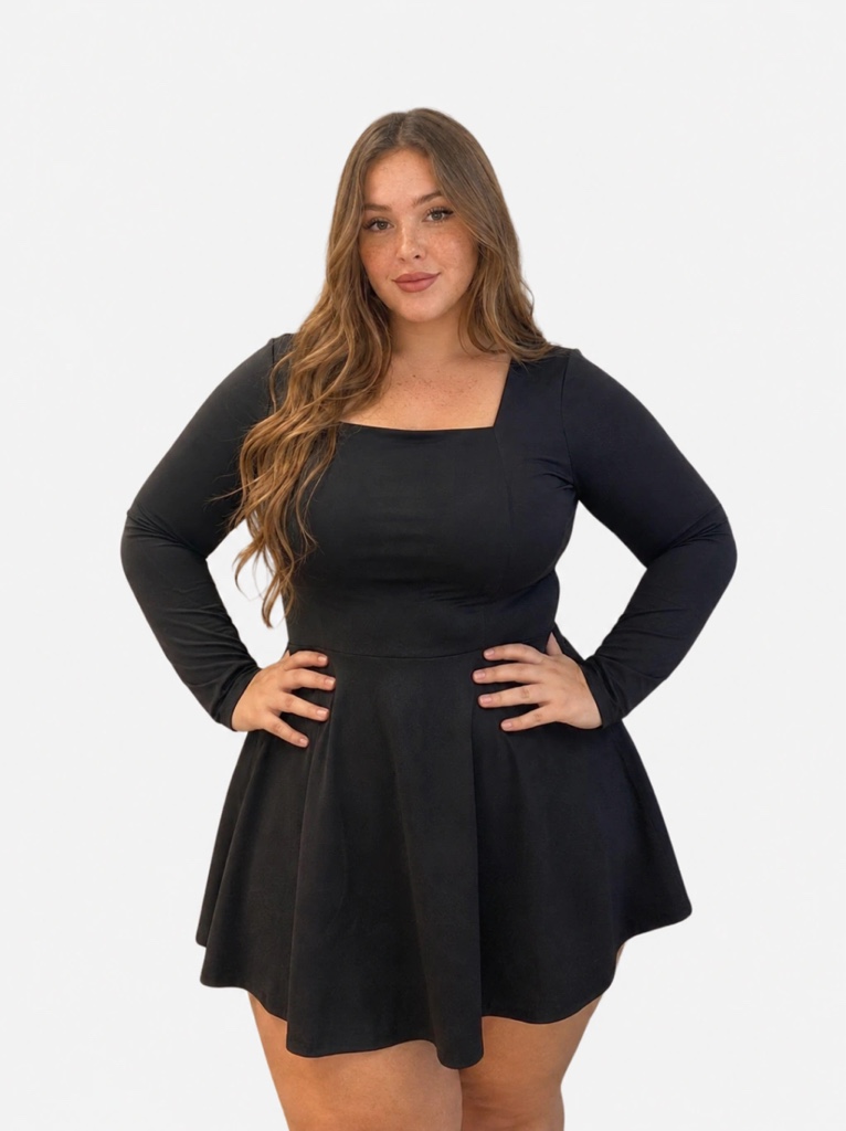 Vestido negro corto evasé