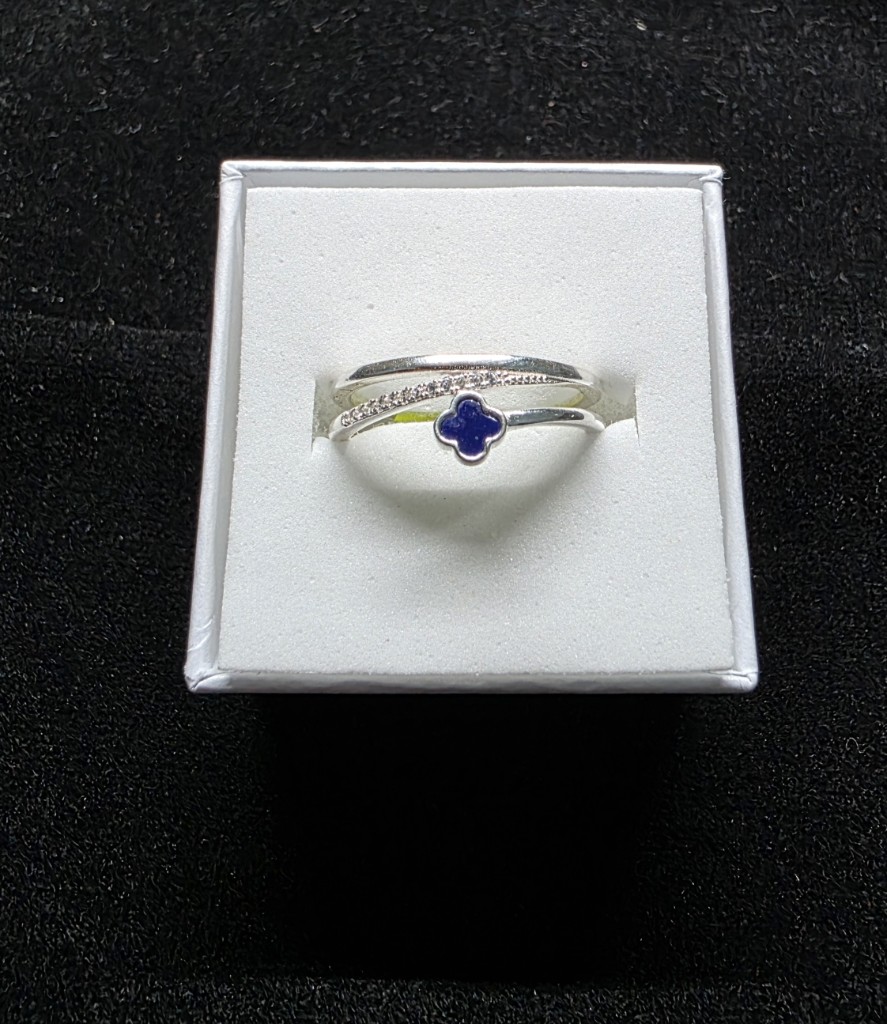 Anillo azul Van Cleef