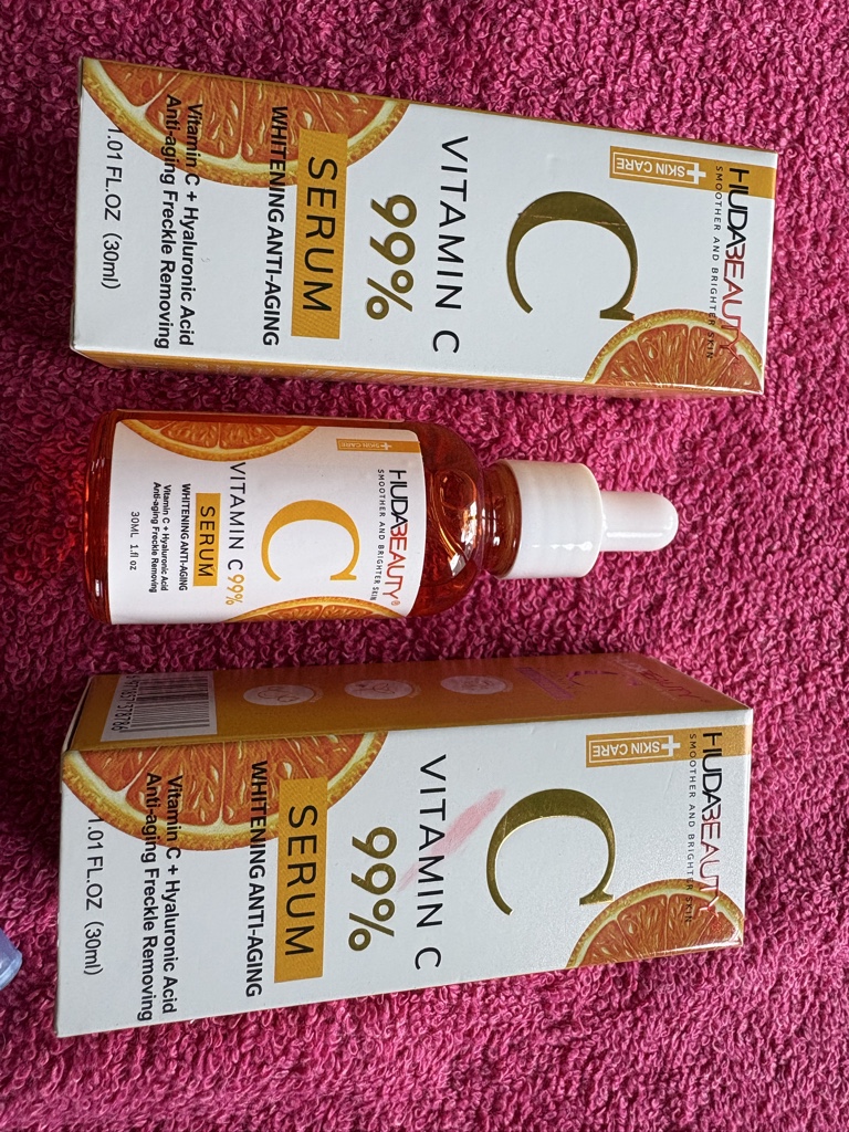HudaBeauty serum vitamina C